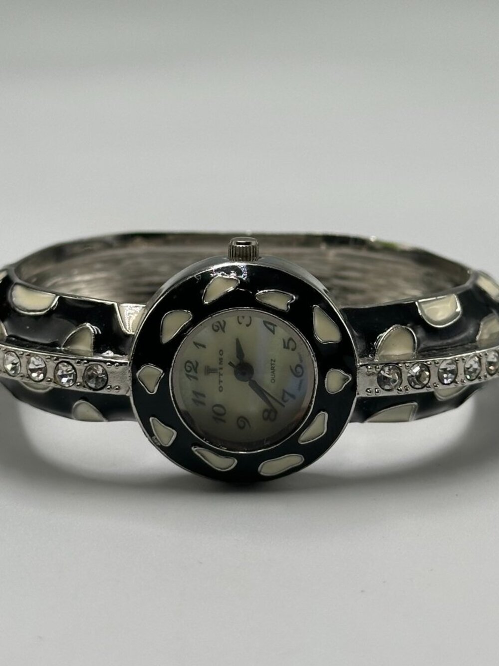 Ottimo Watch Women Silver Tone Black White Animal Print Bangle Band Works 7 Inch
